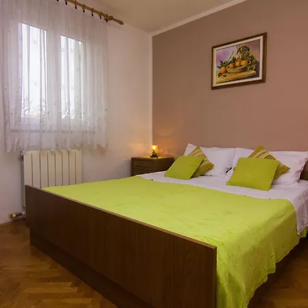 Apartment Refined And Timeless Krk With Terrace Krk Town