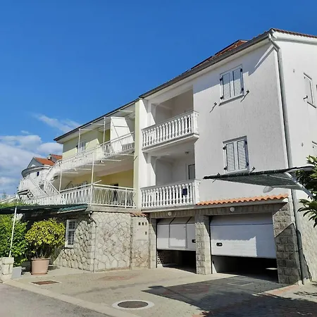 Refined And Timeless Krk With Terrace * Krk Town