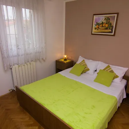 Refined And Timeless Krk With Terrace Krk Town