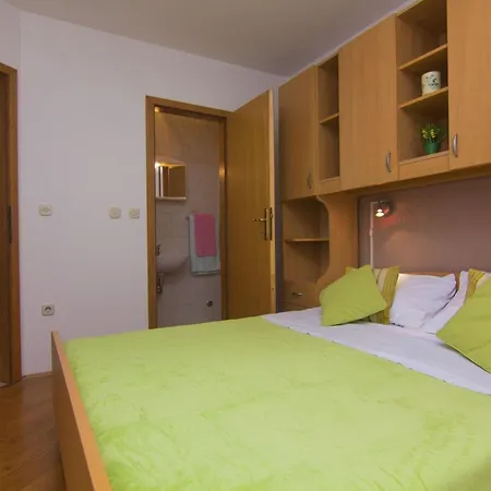 Refined And Timeless Krk With Terrace Apartment